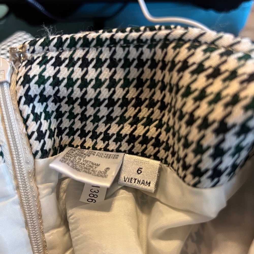 Tahari houndstooth skirt - size 6 - Picture 12 of 12